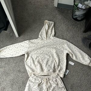 Altard State Floral Lounge Set